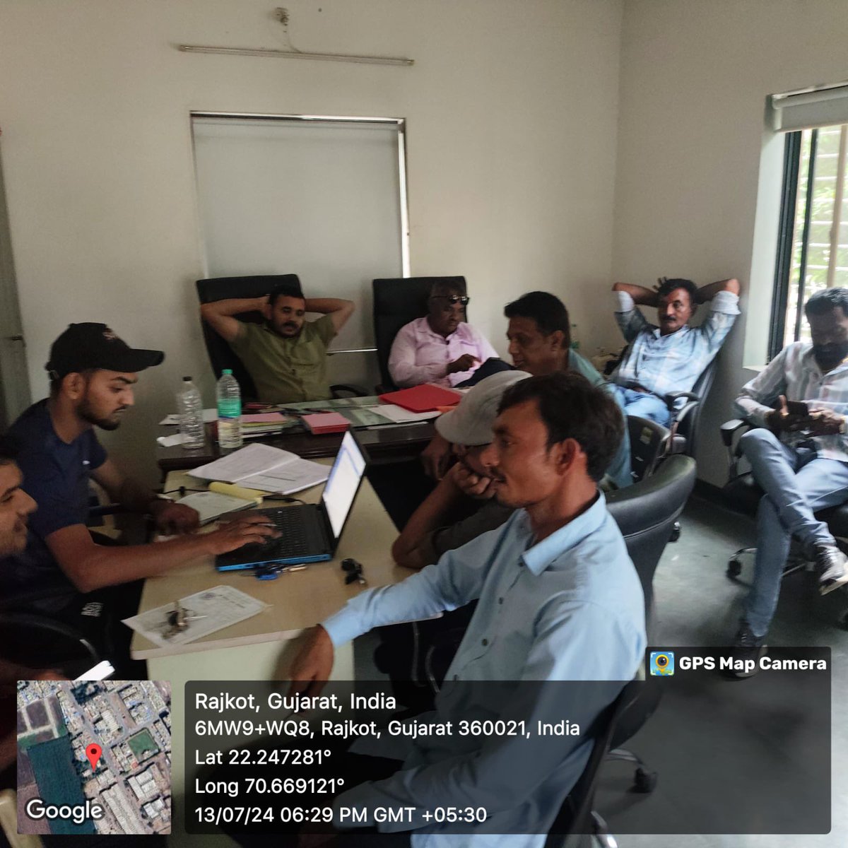 ParagVasoya8's tweet photo. આજ રોજ @DDORAJKOT1 સાહેબ ની સૂચના મુજબ અને @LodhikaTdo સાહેબ ના માર્ગ દર્શન મુજબ મેટોડા ગ્રામ પંચાયત દ્વવારા આસ્થા સોસાયટી માં રાત્રી કેમ્પ કરી વેરા વસુલાત નું આયોજન કરવા માં આવીયુ https://t.co/jF9cgXZs3H