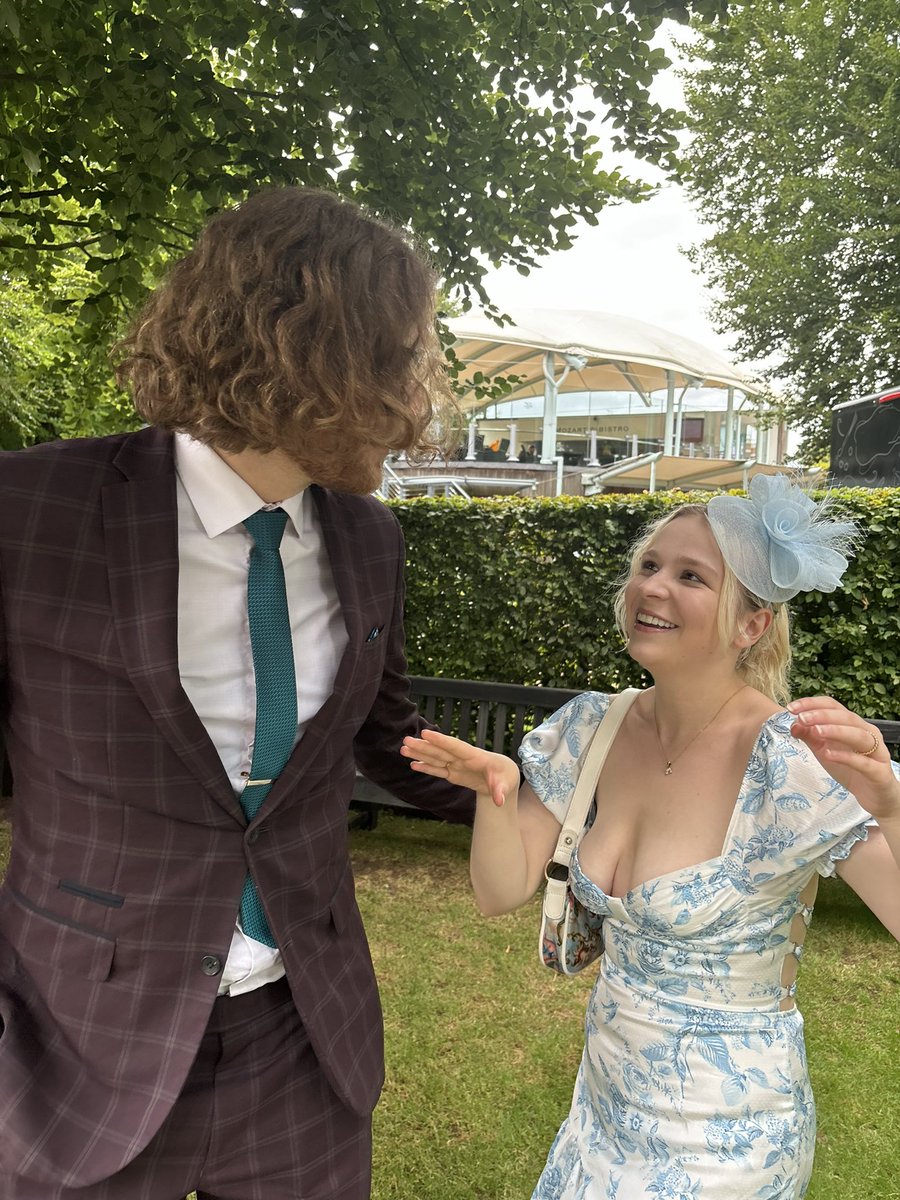 molbo✨ tweet media