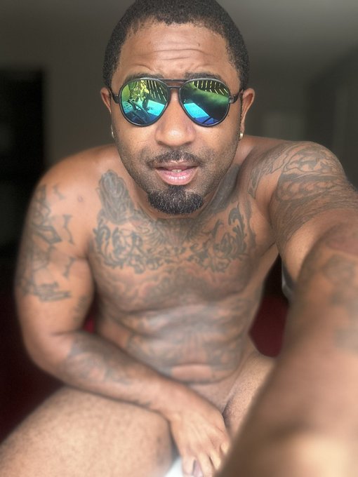 You know itz video time 😜 https://t.co/ccarcogSnn<a href="/tag/bigdick"class="tags"><span>#bigdick</span></a><a href="/tag/bbc"class="tags"><span>#bbc</span></a>