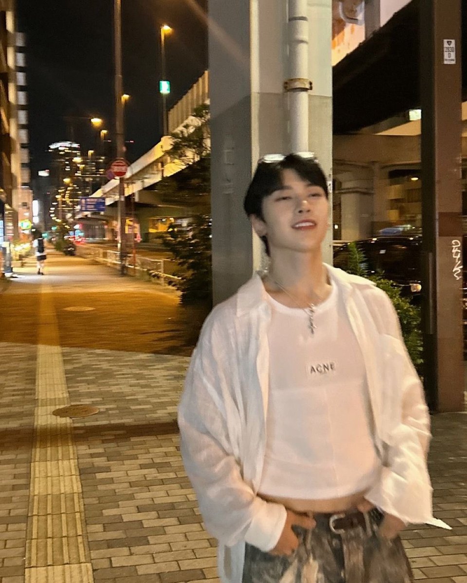 jiwoongiez's tweet photo. OUR PPUSAMZ WENT OUT TOGETHER https://t.co/yI2tEaPDj4