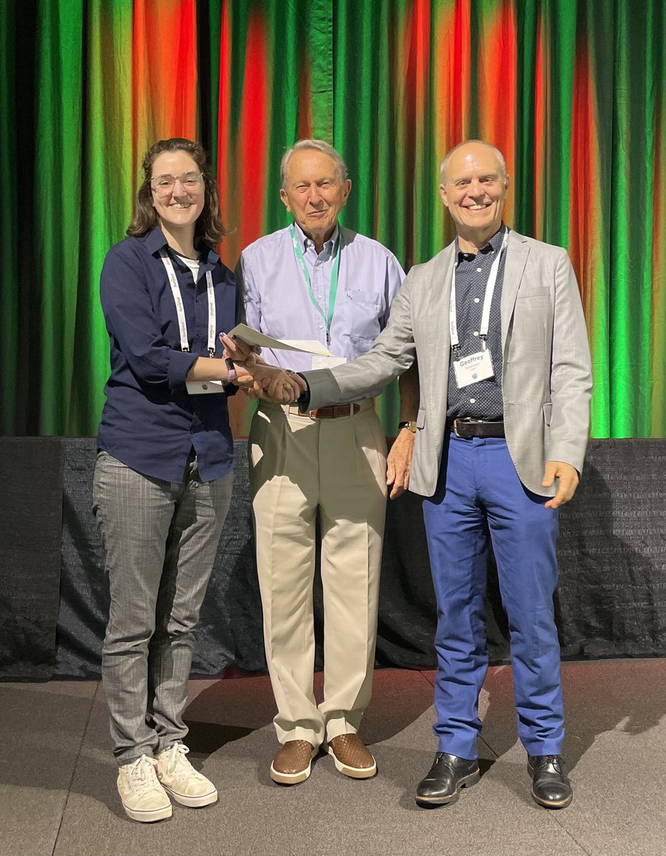 GWasteneys's tweet photo. Yet another proud supervisor moment at #PlantCanada2024: a #CSPB poster award for @magnusfying0. Triple handshake with Fellow #CSPB past President Robert Hill. Photo credit @plantdrlauren https://t.co/LfDQq4WzIr