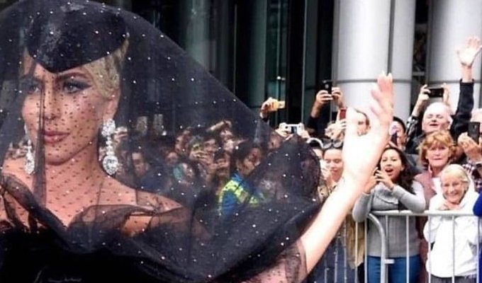 AMENARTPOP's tweet photo. https://t.co/xlkk3V0QzG
