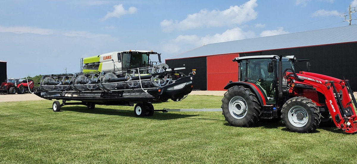 New MacDon FD240 ready to cut.   Sorry boys and girls,  this one is spoken for.     We are happy to take orderes for 2025😎
