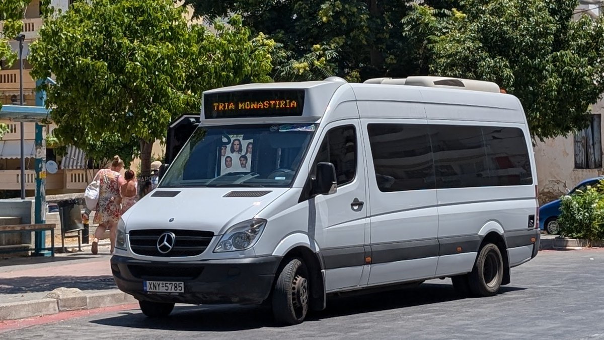 WC2512's tweet photo. Buses in #Rethymnon this afternoon 🚌🚐
@Ktel_cha_rethim
XNO 7184 working a 20 service heading to #Panormos.
XNY 5785 working a local service heading to #TriaMonastiria. https://t.co/rVTQ26P8KG
