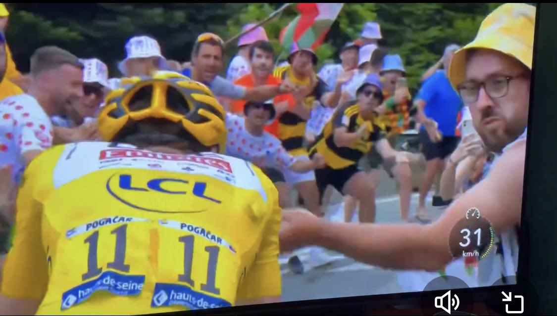 denbokkerijder's tweet photo. Let’s make this fucking idiot famous X\Twitter. #TdF2024 https://t.co/eRvILfKfsK
