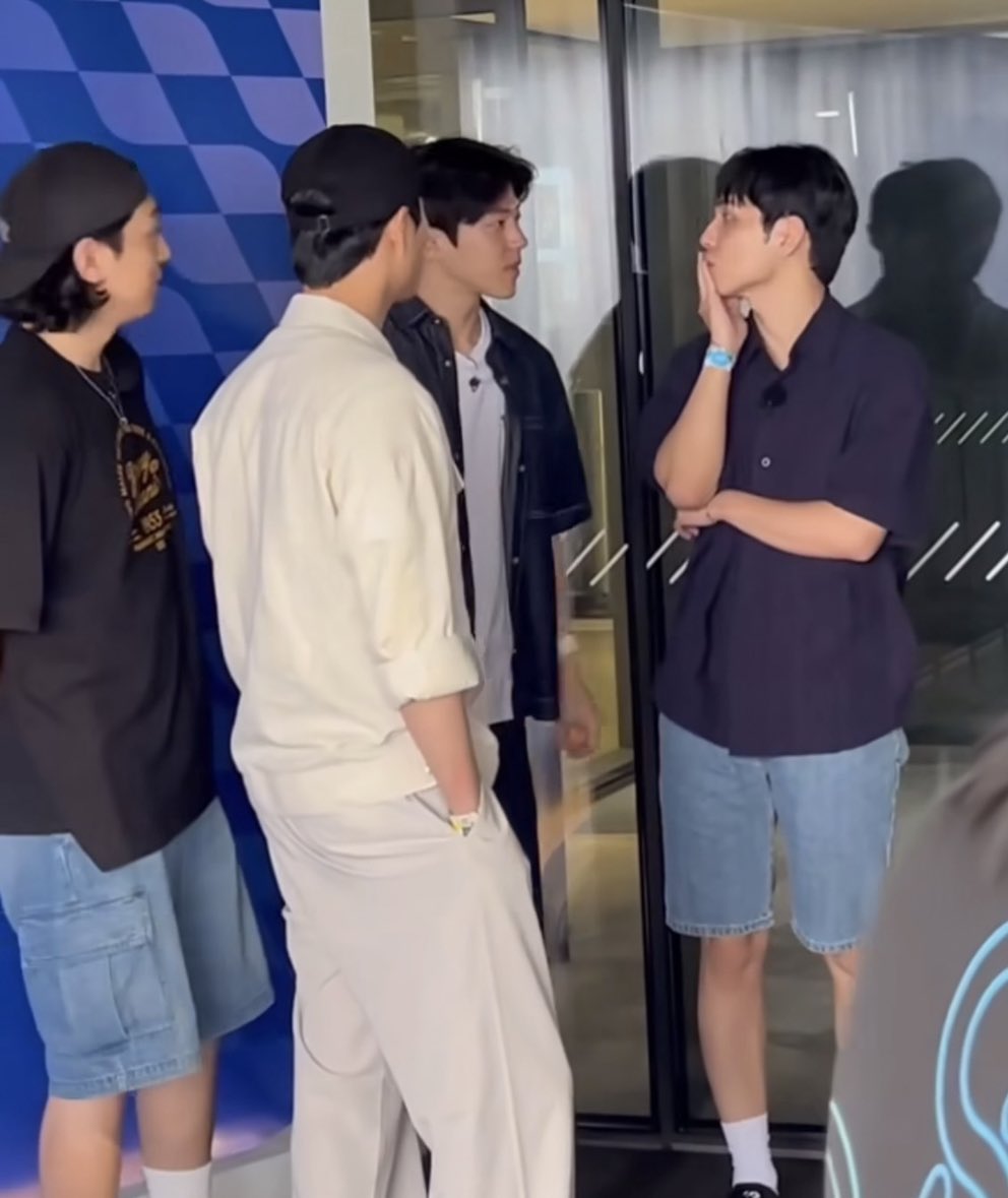 느낌 좋은데 ...? 
제주도 자컨인가 🥹🥹🥹🥹