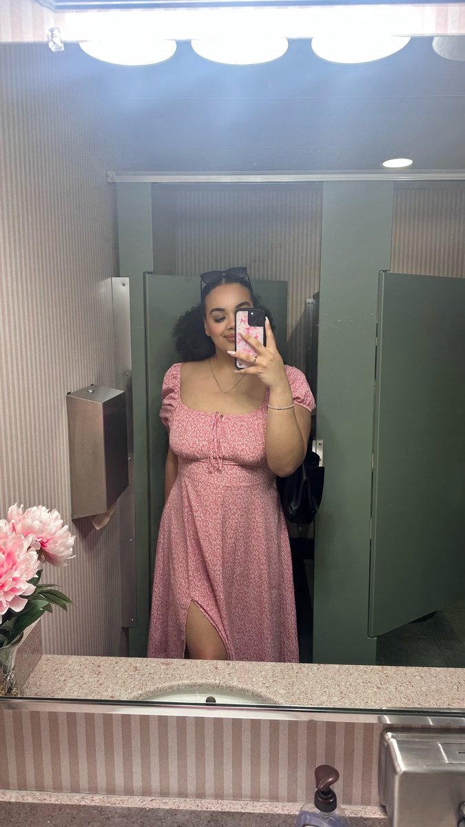 selenalisaa's tweet photo. IM LATE BUT introducing myself to harrytwt! nyc harrie here <3

top songs: fine line, tbsl, esny, mmith, satellite, aiw ꨄ

more faves sabrina carpenter, the wallows, chappell roan, renee rapp, so many others 😂

rt or like if you wanna be mutuals or oomfs! +18 pls 🫶🏻 https://t.co/zNMVyXmvGu