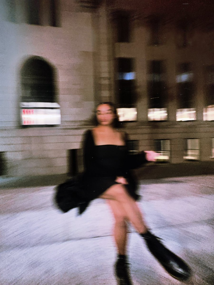selenalisaa's tweet photo. IM LATE BUT introducing myself to harrytwt! nyc harrie here <3

top songs: fine line, tbsl, esny, mmith, satellite, aiw ꨄ

more faves sabrina carpenter, the wallows, chappell roan, renee rapp, so many others 😂

rt or like if you wanna be mutuals or oomfs! +18 pls 🫶🏻 https://t.co/zNMVyXmvGu