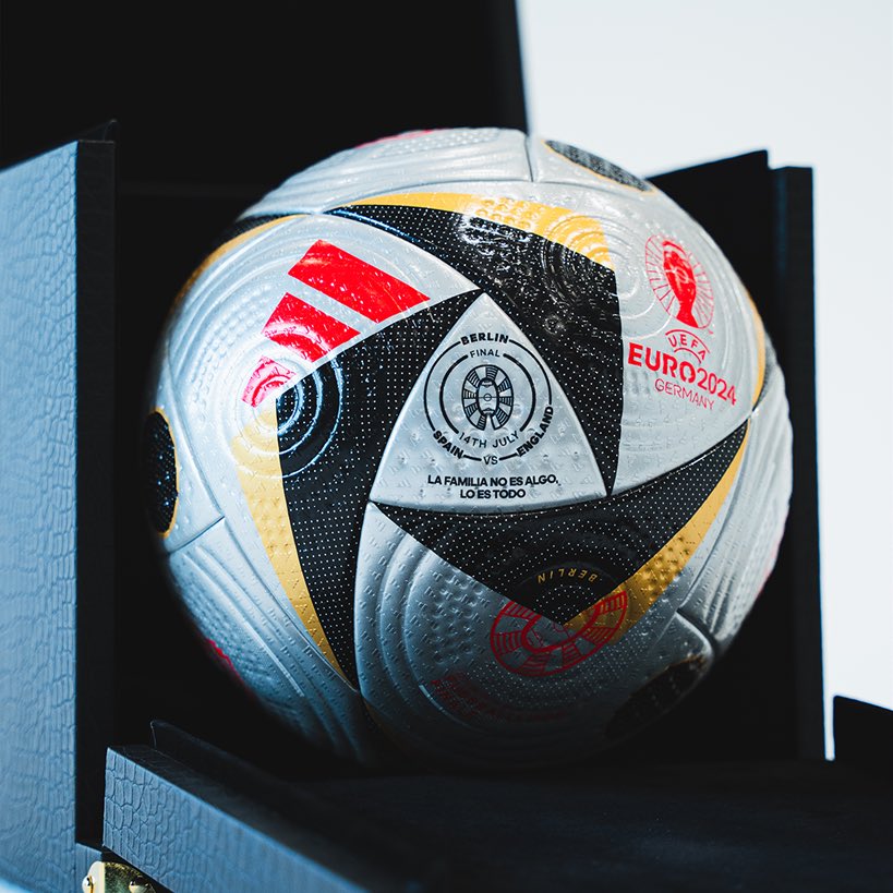 adidasfootball's tweet photo. https://t.co/94PxR0jNp0