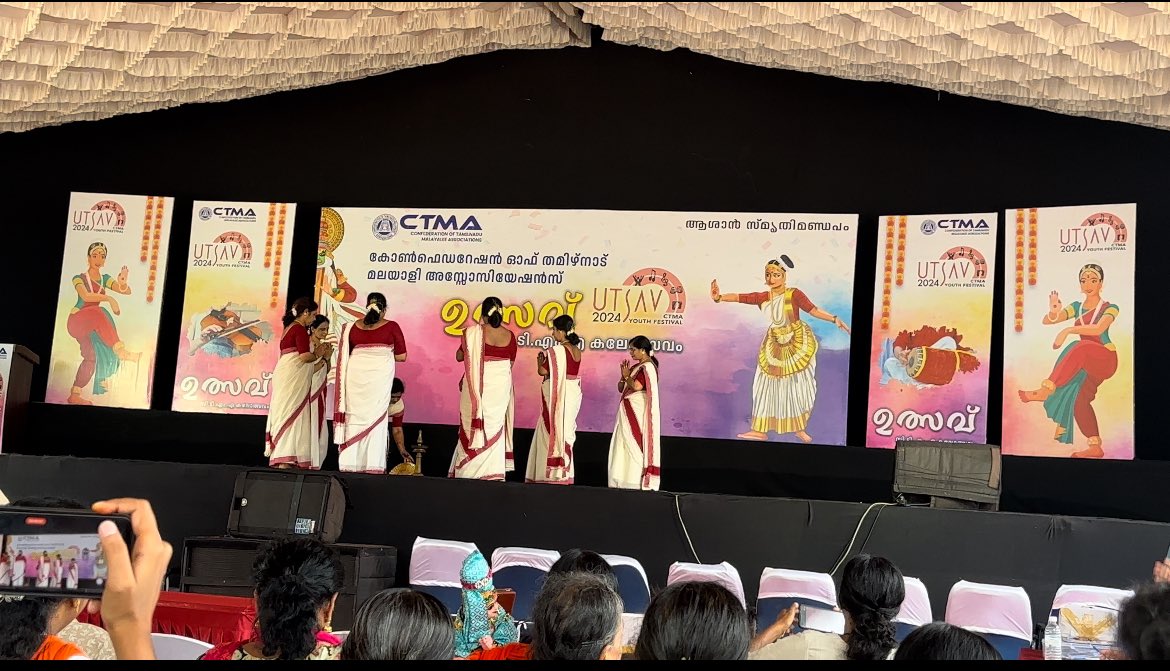 jlxmi11's tweet photo. Performed Thiruvathira, a joyous Ritualistic dance in CTMA’s Utsav with my friends today in Chennai . #SaturdayMorning
#Chennai #Jlposts https://t.co/v19do6drle