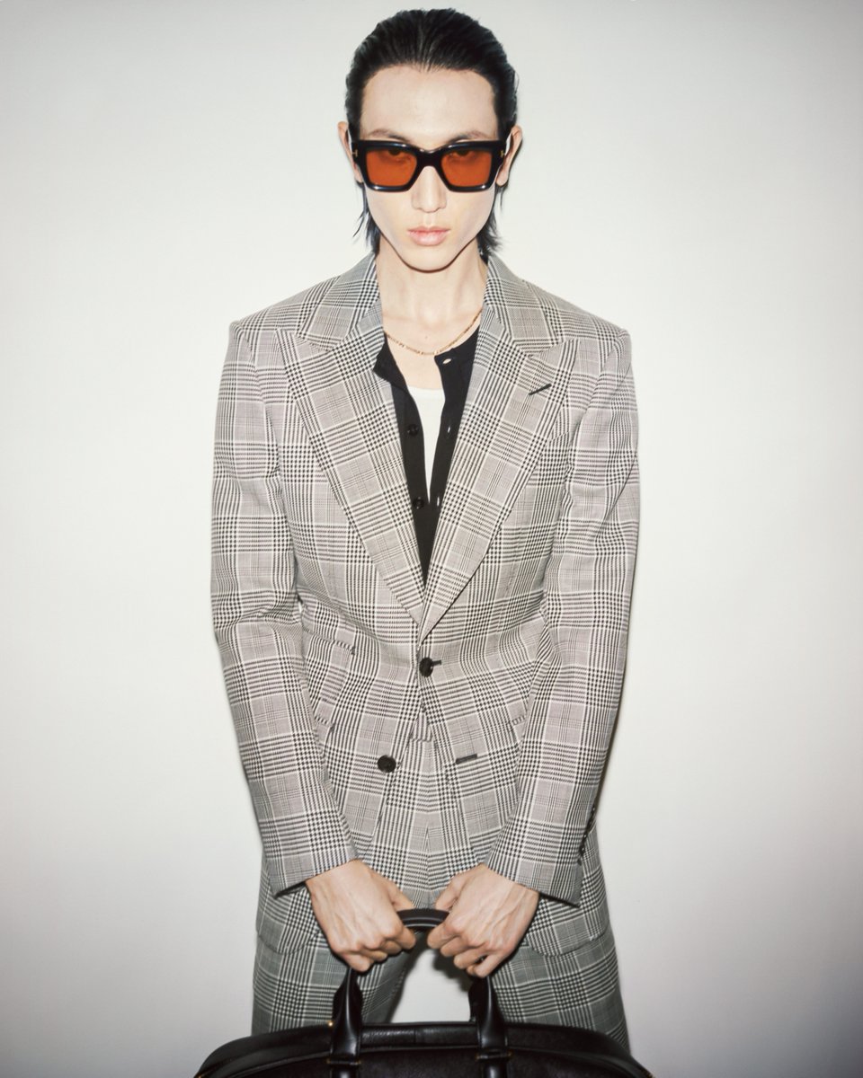 FALL 24
Creative Director: Peter Hawkings

Photographer: Ferry Van Der Nat

Available in-store and online.

#TOMFORDFALL24 #TOMFORD