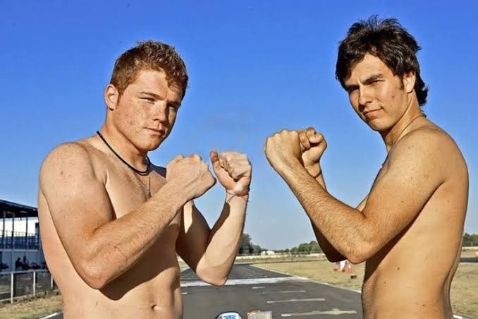 ¿Alguien sabe a qué hora va ser el combate de estos dos?