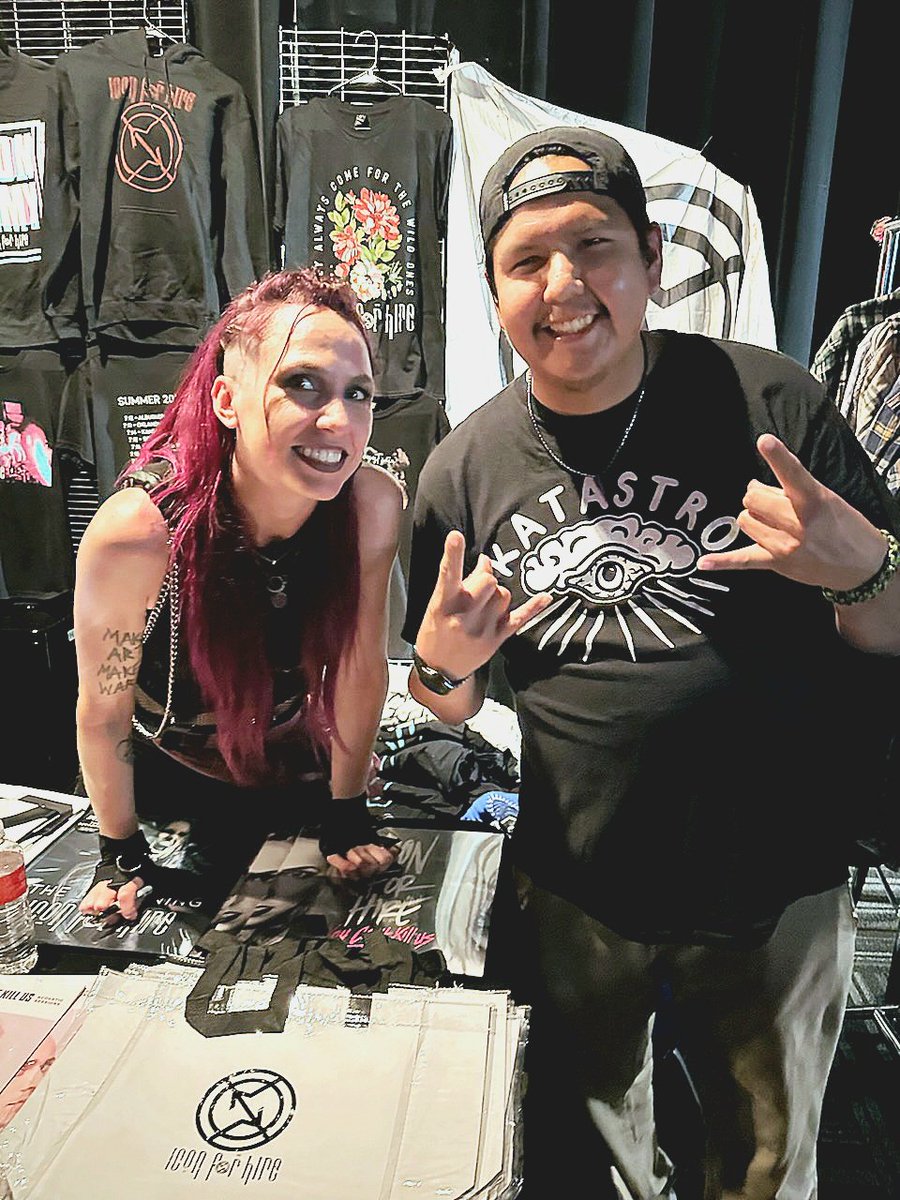 VADERZIM117's tweet image. I&apos;m glad I got to see the show and meet you Ariel @iconforhire #iconarmy