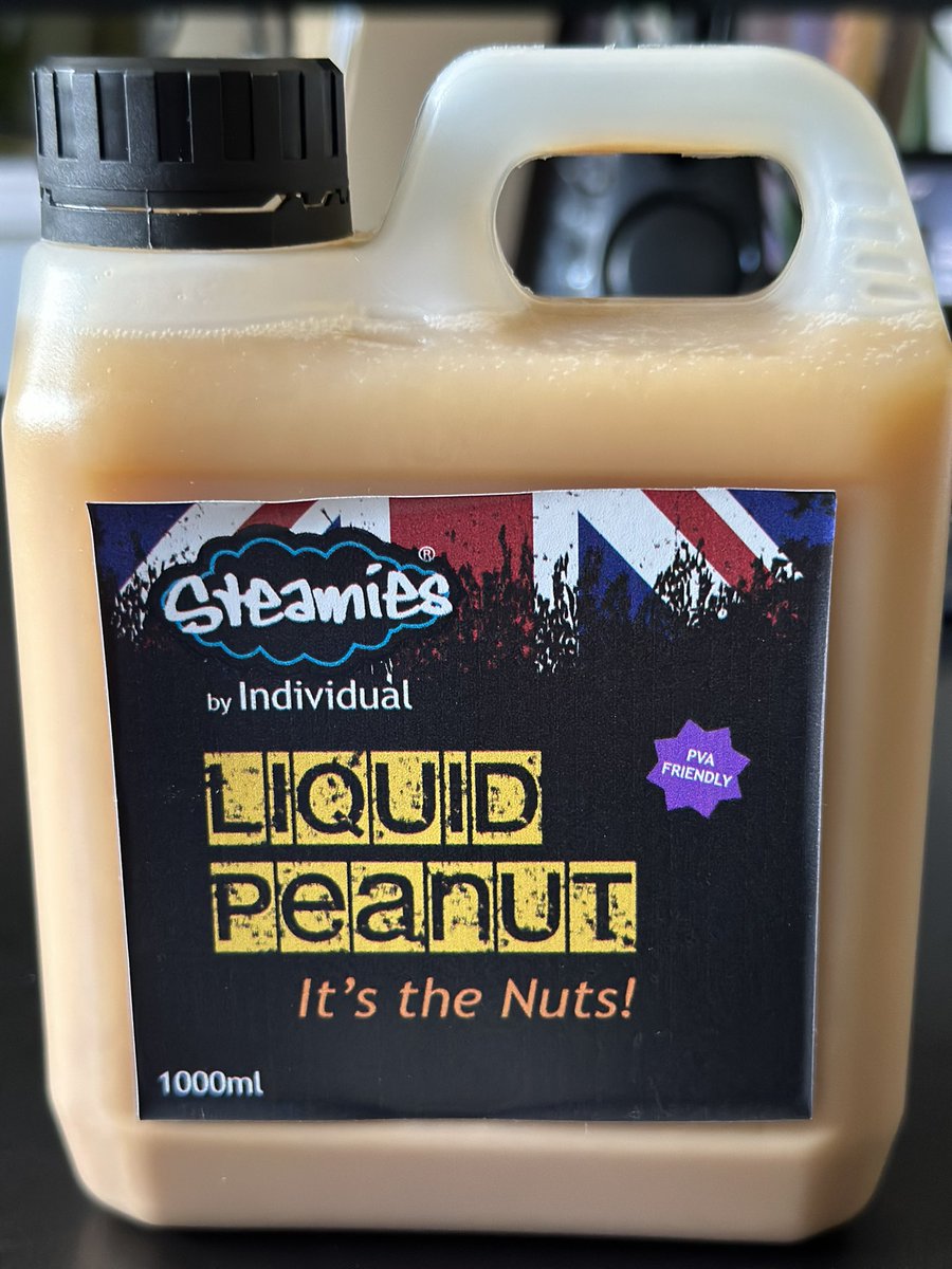 stuartforsdike's tweet photo. I’ve got into using liquids more and more in my fishing - go some to beat this liquid peanut by @steamiesboilies . As it says on the bottle, ‘it’s the nuts’ #carp #fishing #steamednotboiled https://t.co/SbqjBHx5yX