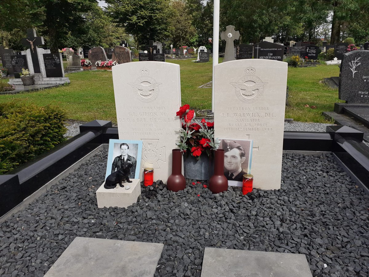 My husband's on an Air War Europe history tour and spotted this special postbox dedicated to #Dambusters Wing Commander Guy Gibson and Squadron Leader James Warwick at their burial place in Steenbergen, Netherlands. #PostboxSaturday