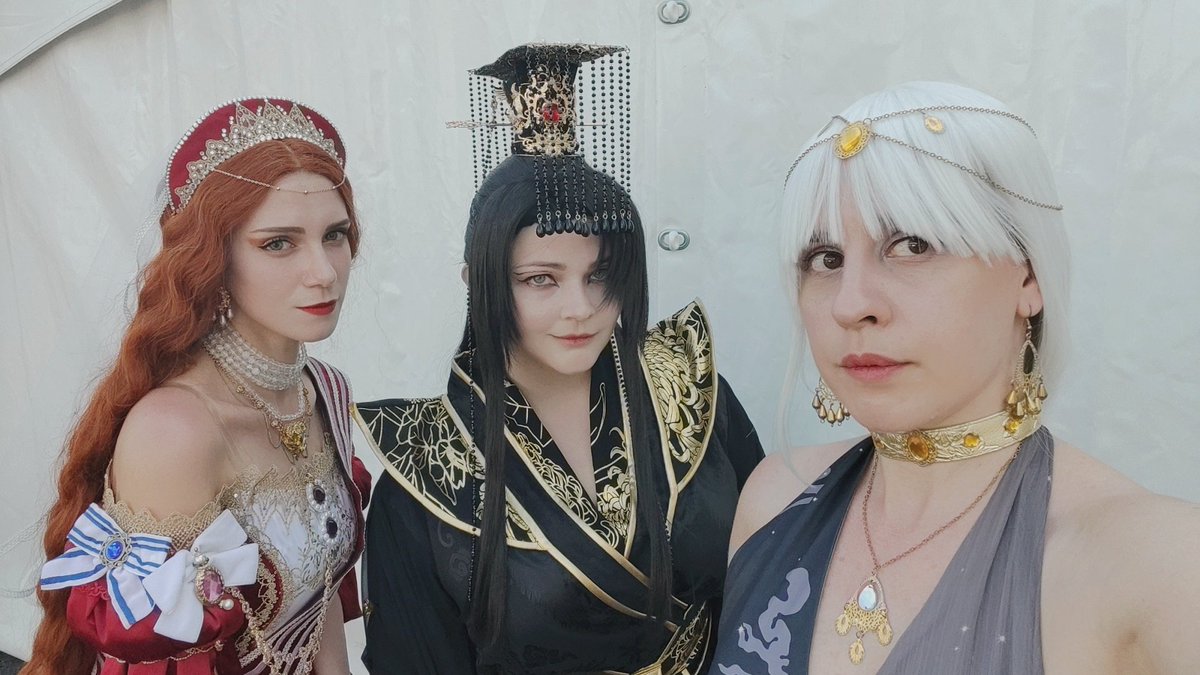 CosForeverYoung's tweet photo. VkFest, Day 1✨
#vkfest #cosplay https://t.co/T4YeDbOs0W