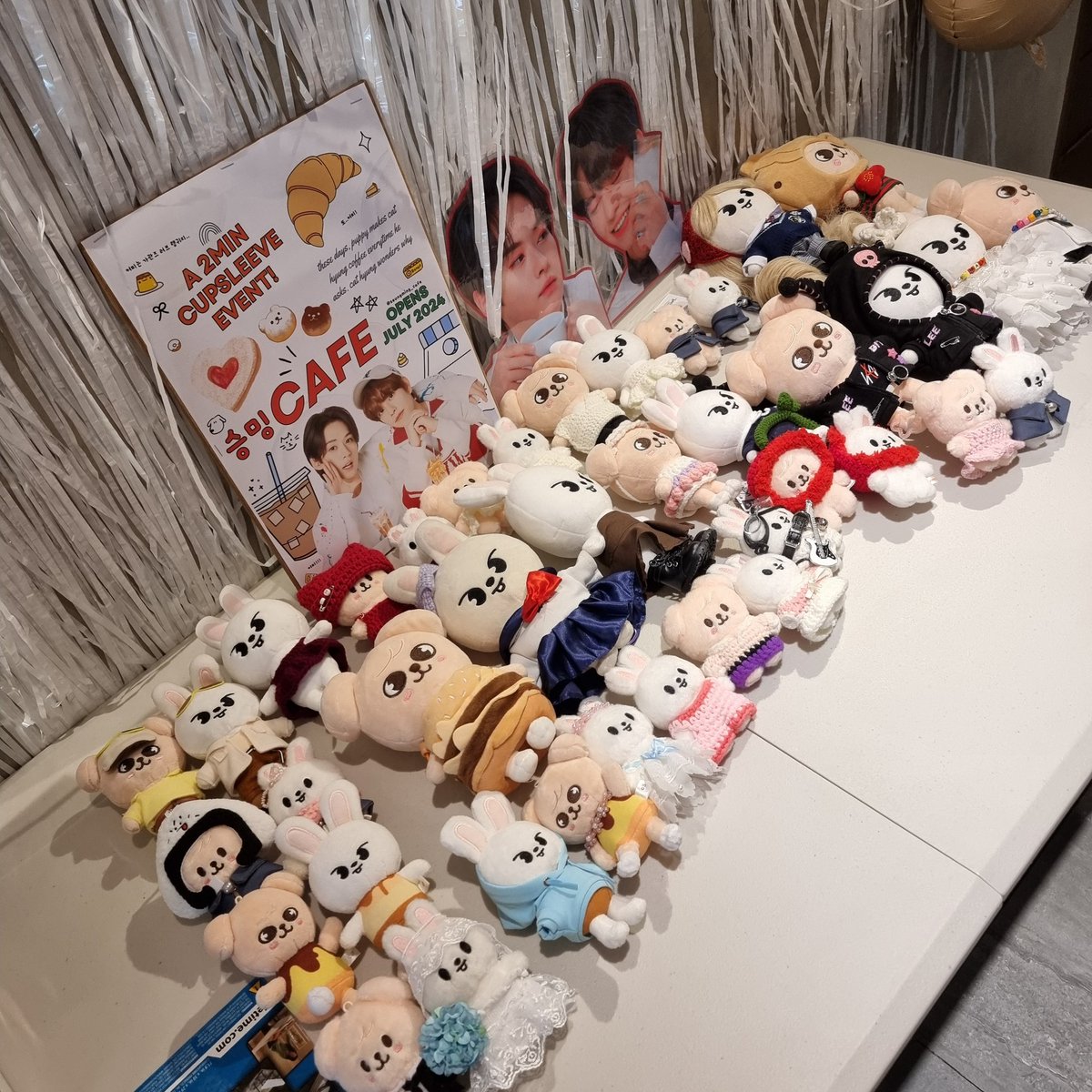 skzbruhracha's tweet photo. day very much well spent 🤍

#승밍cafe #승밍cse https://t.co/PMgcxzFm2n
