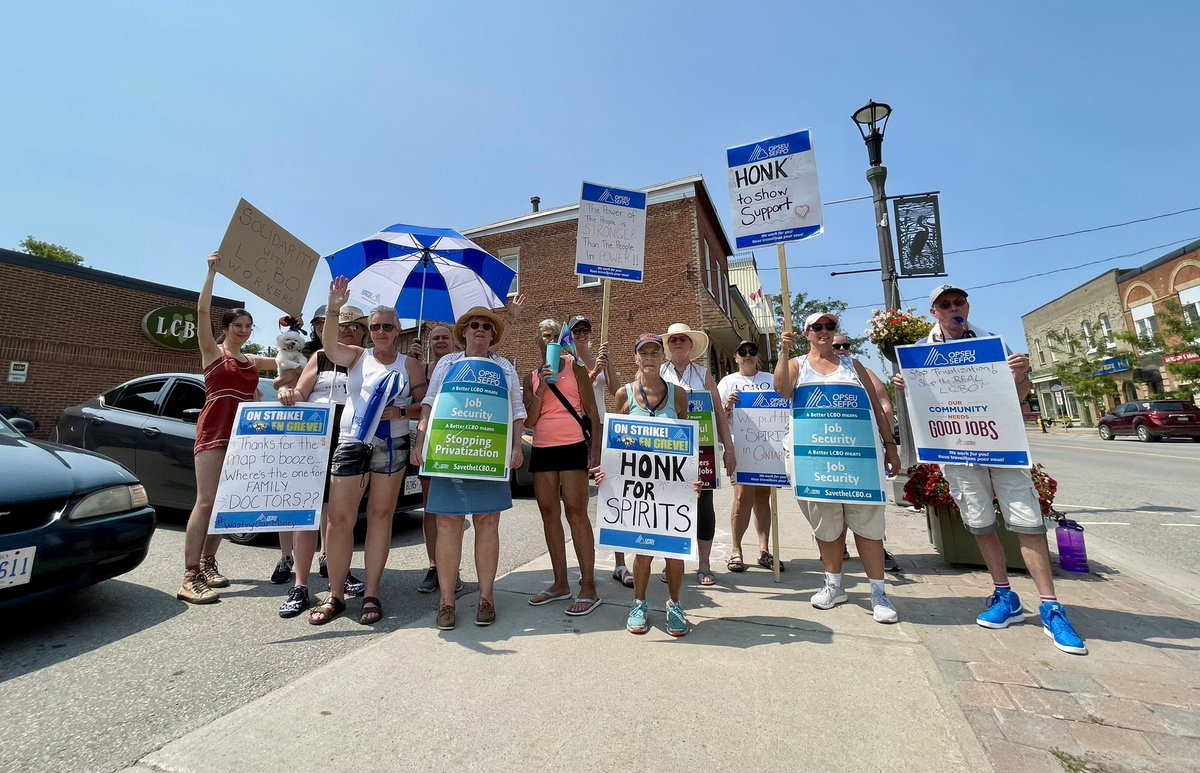 monicakdv's tweet photo. Solidarity with the LCBO workers in Cannington!! https://t.co/6Hd40AXUfB