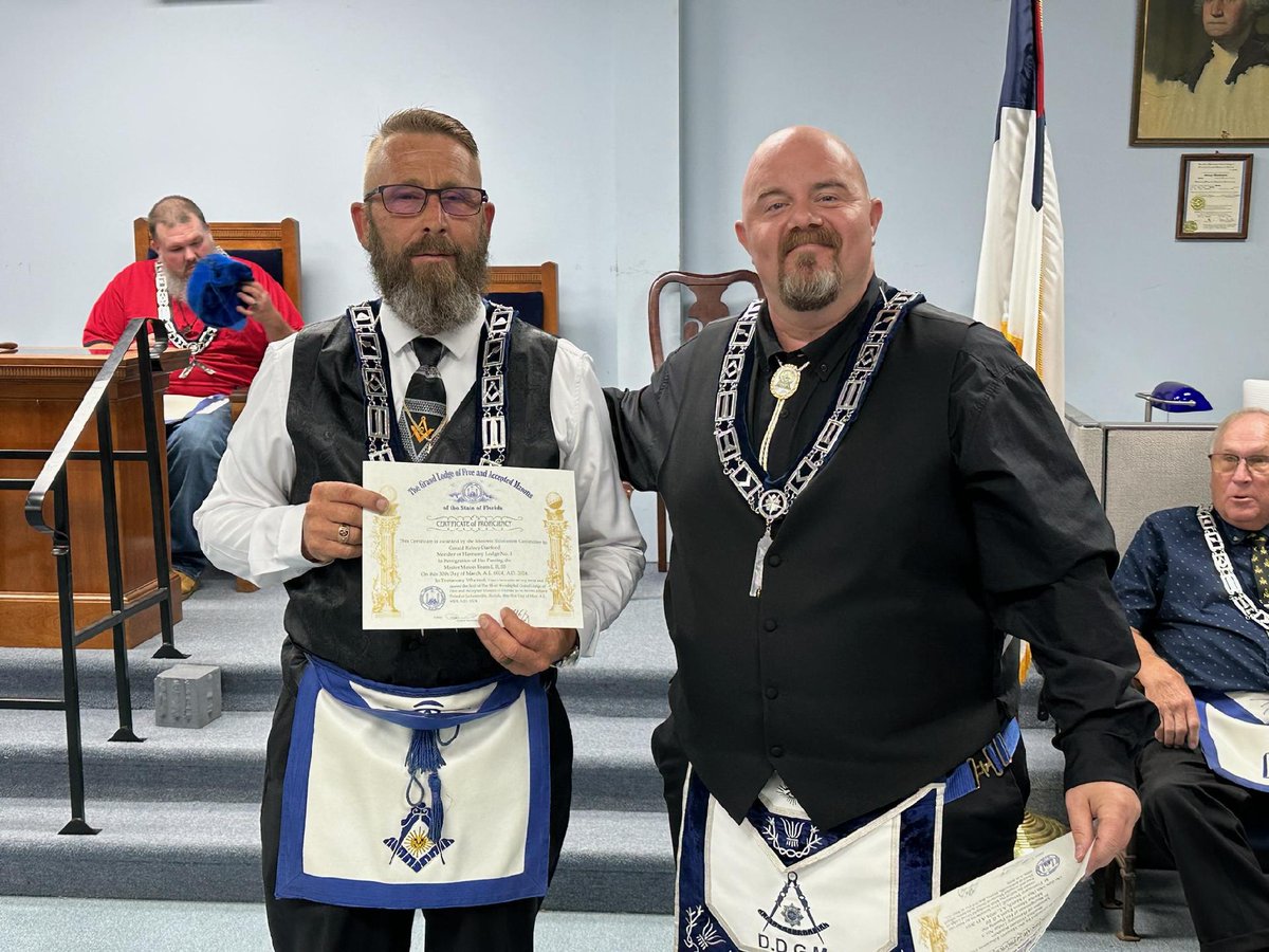 harmonymasons's tweet photo. Right Worshipful Jimmy Bosch distributed certificates of completion of the Master Mason written exams. https://t.co/YlDGWaJbqn