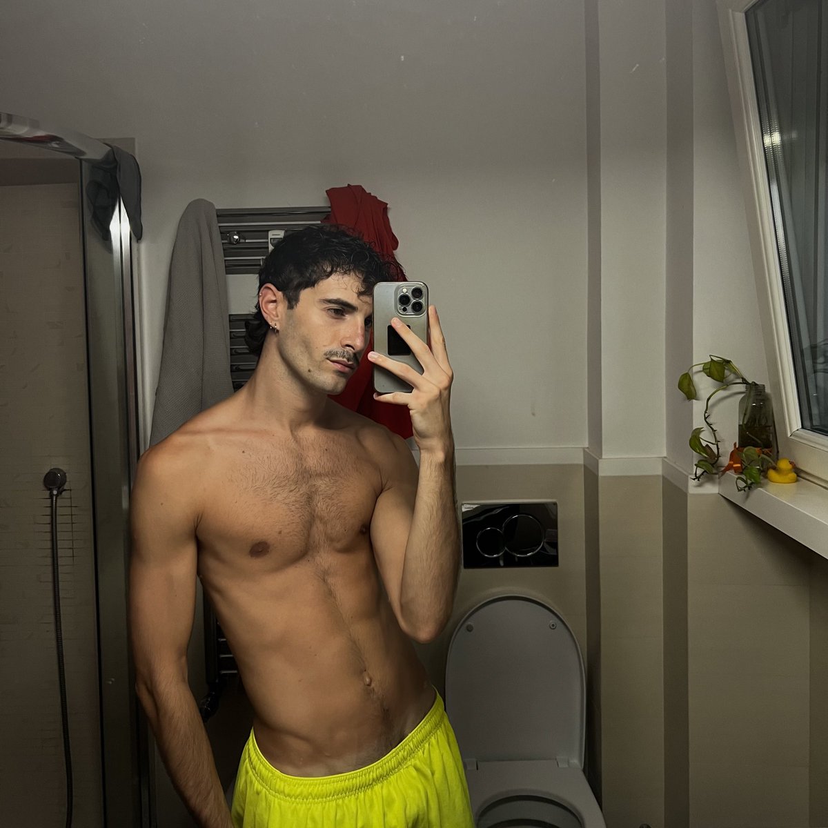 _Rexperience's tweet image. Someone told me “ I want to be your toilet “ 🙊