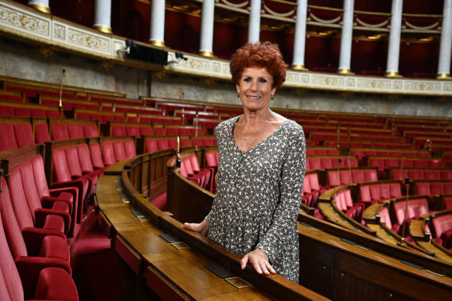 Arrivée à l’Assemblée Nationale🇫🇷

Démarches administratives

Réunion avec les député.es écologistes: répartition commissions, suivi des négociations…

👉🏼Respect des urnes 🗳️

#NouveauFrontPopulaire

#FrontPopulaire
