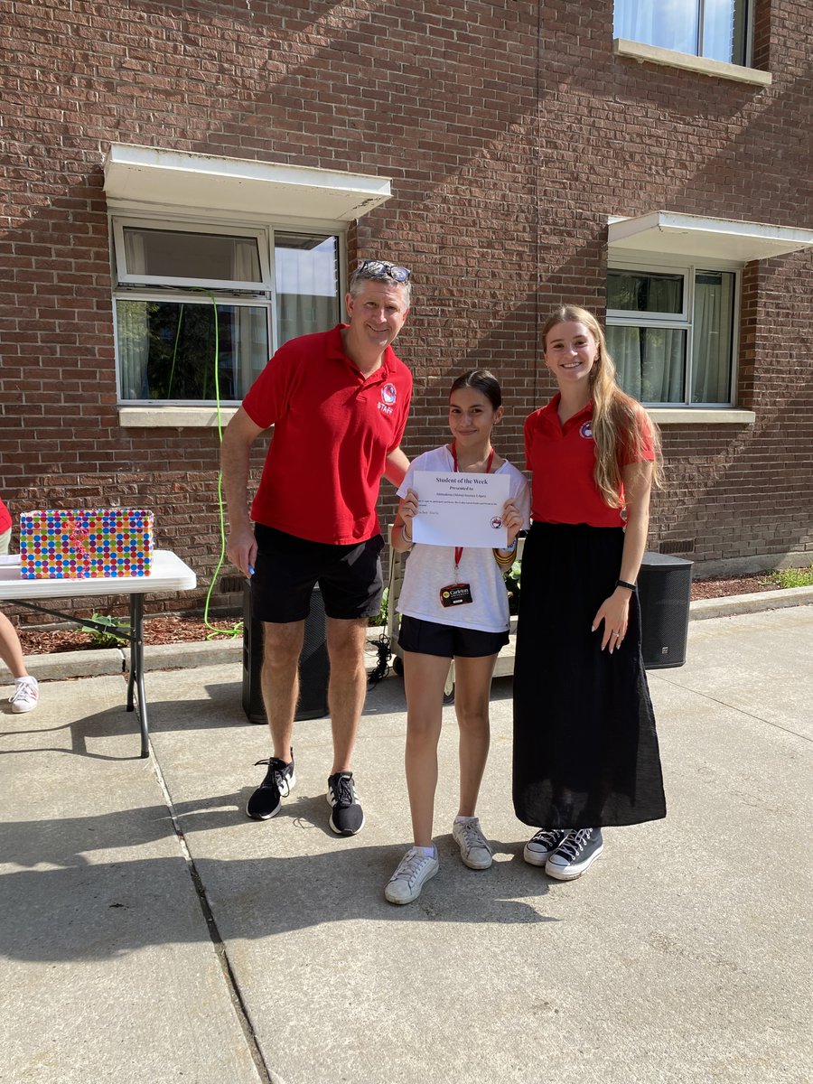 DestinationCA's tweet photo. Congratulations to the first group of 'Students of the Week' at Destination Canada this summer!  🌟👏
Stay tuned every week as we celebrate more amazing students who make our English camp extra special! 🌟🎉

#StudentOfTheWeek #InternationalEnglishCamp #SummerCamp https://t.co/52jYsxpNwe