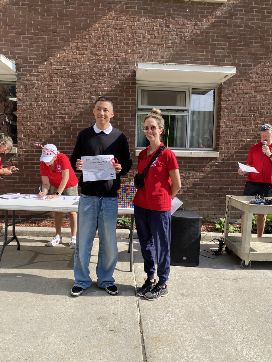 DestinationCA's tweet photo. Congratulations to the first group of 'Students of the Week' at Destination Canada this summer!  🌟👏
Stay tuned every week as we celebrate more amazing students who make our English camp extra special! 🌟🎉

#StudentOfTheWeek #InternationalEnglishCamp #SummerCamp https://t.co/52jYsxpNwe