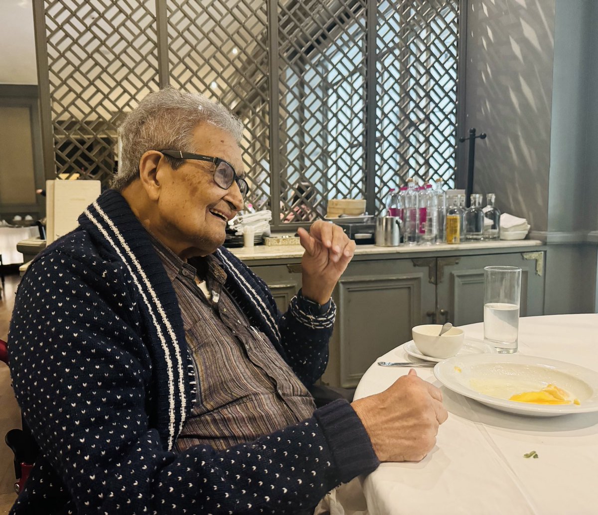 nandanadevsen's tweet photo. Such a treat to be in #Kolkata, relishing #mangoes (&amp; Chinese) with Baba and my lovely mates, in our favorite restaurant here. Thanks to Arnab Chatterjee &amp; @ModhurimaSinha for a truly delicious afternoon! ♥️ 

#AmartyaSen #fatherdaughter #summer #holiday #weekendvibes @TajBengal https://t.co/uYVSOSdowu