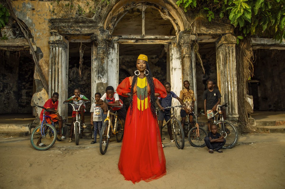 Tonight at 8pm, find some Arts News Now friends at the Blue Curtain concert in Princeton! Blue Curtain presents African Superstar &amp; Grammy Award Winner, Dobet Gnahoré, hailing from the Ivory Coast! Details here :artsnewsnow.com/arts_news/afri… #artsnewsnow #princeton #livemusic