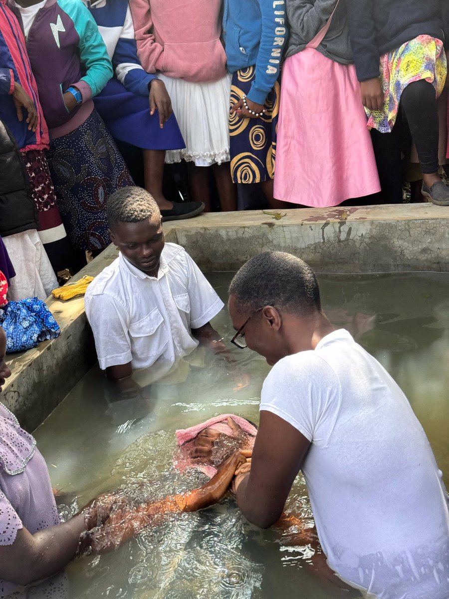 GYCAfrica's tweet photo. 37 people were baptized today to the glory of God! 😍❤️👏🏻🙏🏻

This follows the GYC Africa-ECD Homecoming Mission in Kali, Kenya!

Here is the beginning of a new life in Jesus Christ as these born-agains were filled with indescribable joy, power and the Holy Spirit.

#GYCAfrica2024 https://t.co/M2zCDVpYyT