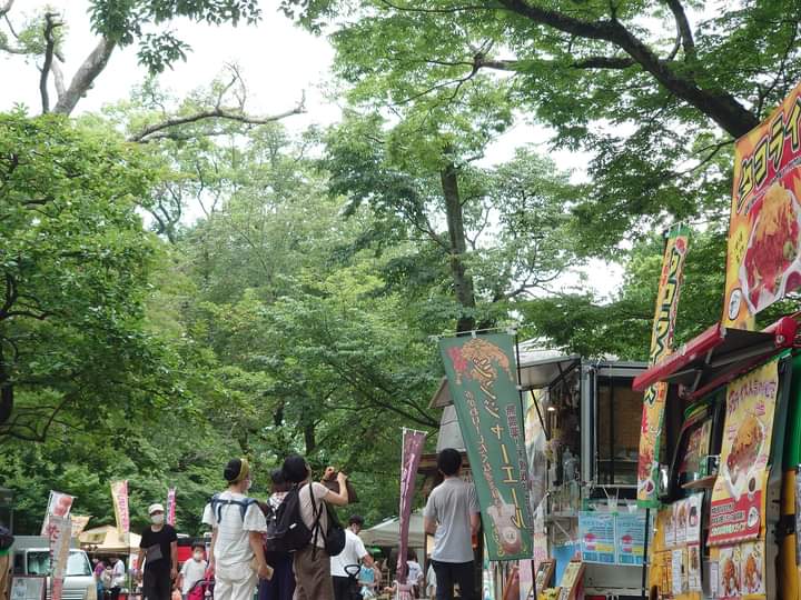 Mamenomarche's tweet photo. まめのまるしぇイベント情報
★ハーブ＆スパイシー★
日時: 7/15(月･祝)10:00-16:00
会場: 三島市立公園 楽寿園
暑い夏はハーブとスパイスを取り入れて元気に楽しもうー！

#まめのまるしぇ
#静岡県東部のマルシェ
#七夕マルシェ
#楽寿園 https://t.co/VTWqSPRhJo