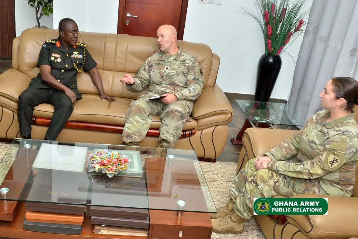gharmyofficial's tweet photo. AFFAIRS TEAM MEETS COAS
The US Chief of the Office of Security Cooperation for Ghana, Lt Col James M Lambright, led a new US Army Civil Affairs Team assigned to the Special Operations Command Africa to meet the Chief of the Army Staff (COAS). https://t.co/HXy4vGzd5j