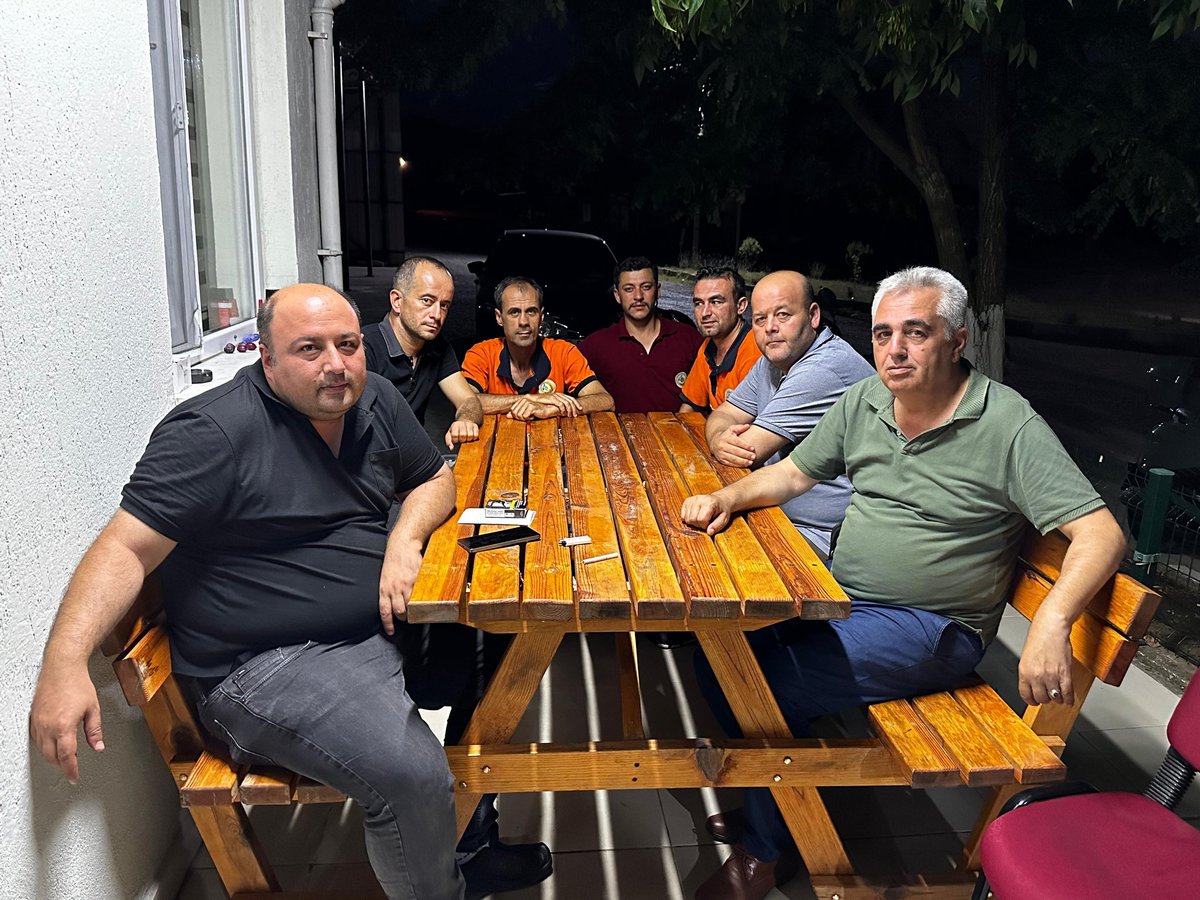 Yenice Orman İşletme Müdürlüğü Merkez Yangın İlk Müdahale Ekibini, Şefimiz Samet İNCEDERE ve İşyeri Baştemsilcimiz Mehmet Akif DALAK ile birlikte ziyaret ederek, güncel konularda değerlendirme yaptık.Kolay gelsin.