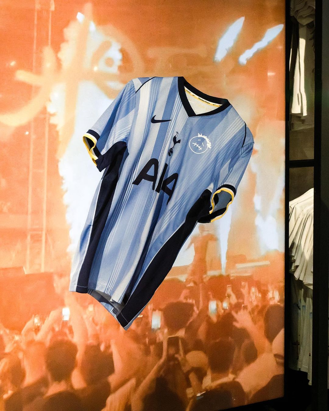 SDM LINKS on X Nova camisa do Tottenham x Travis Scott. https t 1fWK4yQK9w X