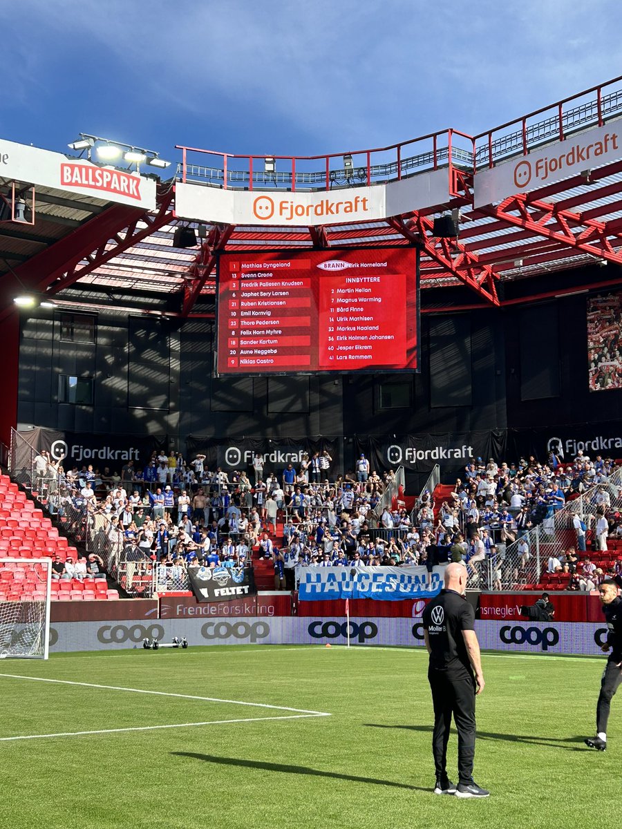 Fantastisk støtte fra <a href="/maakeberget/">Maakeberget</a> 45 min før kampstart 🤍💙