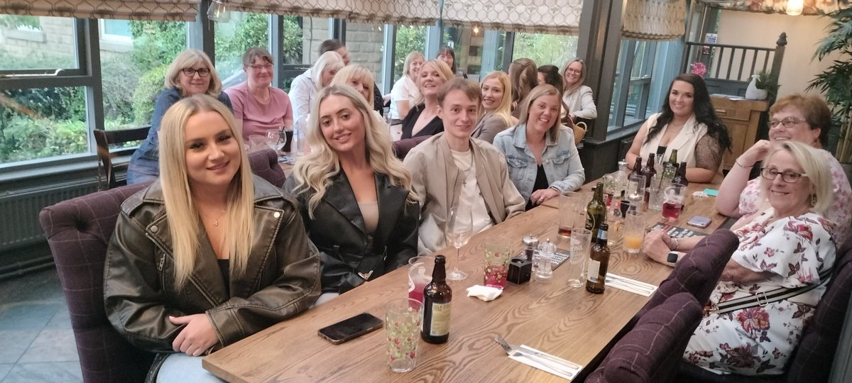 k_dodsworth's tweet photo. Thanks to everyone @KilnhurstP @BramleySchool @AmyHinchliffe9  who came to my little farewell shindig last night. Feels like the end of a wonderful era. So grateful to have worked for and with some amazing people @WhiteWoodsPAT1 . This is not the end- it's just see you later! https://t.co/wL4Lgo1Z6L