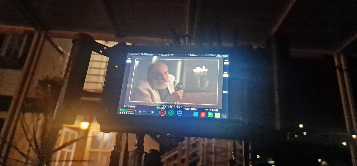 Serata in sua compagnia.
Diciamo che poi,ci si conosce ...
Un passo per volta