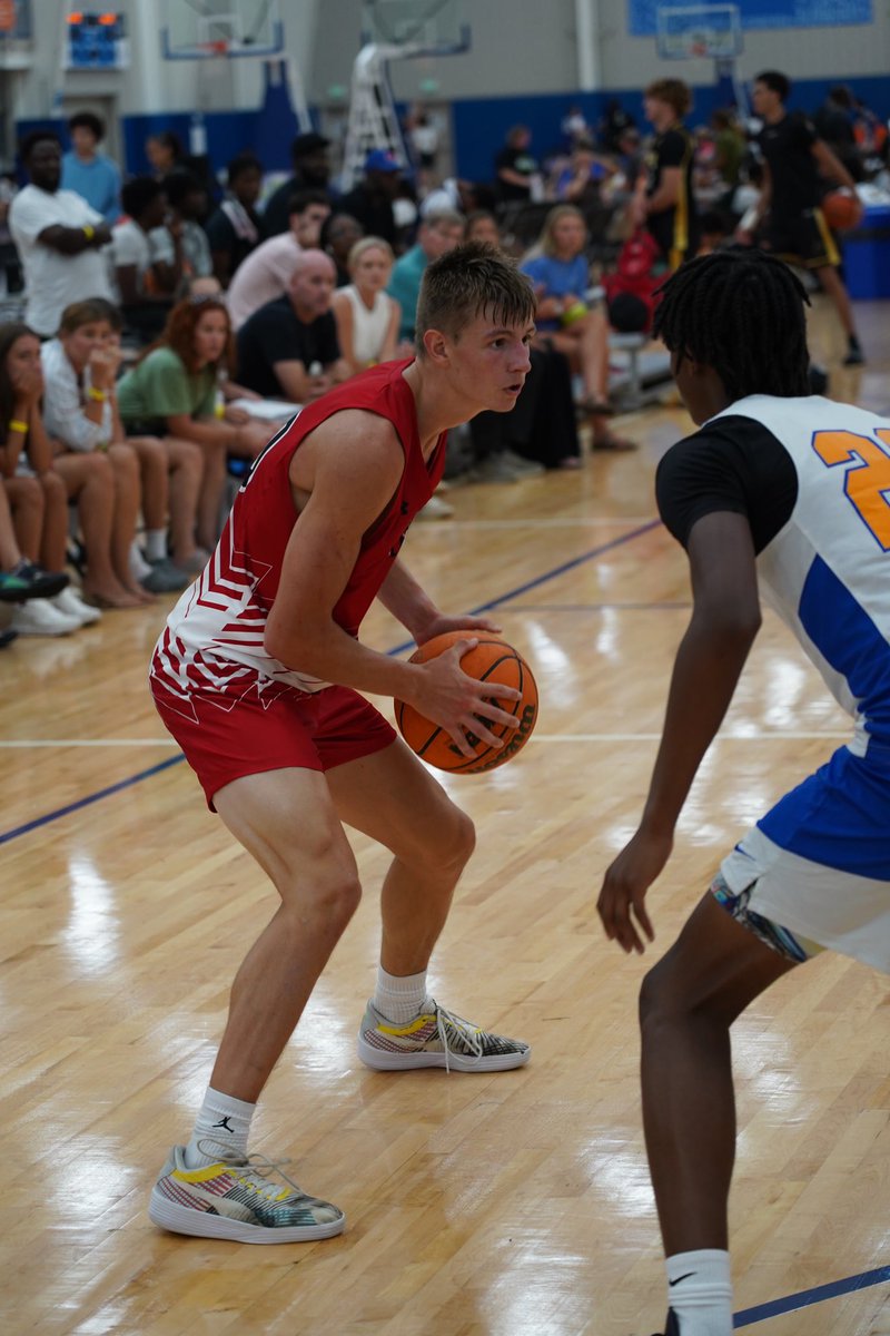 OllyReedSports's tweet photo. Harry Silvis for Bryce Radford Elite has been playing phenomenally well at @BigShotsGlobal Myrtle Beach Live.

The 6’2 rising junior guard is a great 3PT Shot Creator, can create space for himself to get open looks and is a good on-ball defender. 

Silvis has an Division 1 offer from Radford. @silvisharry07 🏀