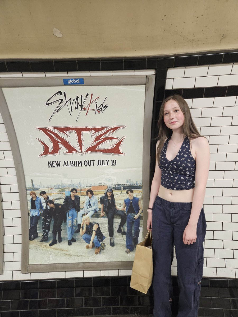 Nicscy's tweet photo. @Stray_Kids @StrayKidsGlobal  Bali is happy to see this at Camden Town tube station pre their gig  @BSTHydePark  tomorrow! https://t.co/w4hKxWju0N