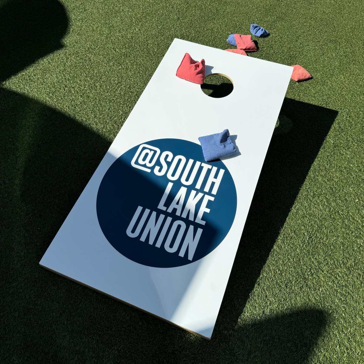 southlakeunion's tweet image. Summer in SLU kicks off this weekend🥇✨ Head to Day 1 Playfield &amp;amp; Van Vorst Plaza for epic games-themed photo ops and amazing chalk art. Don’t forget to tag us in your photos! bit.ly/3W5ME8H#Summer… #PhotoOp #SummerGames #SummerInSLUGameOn