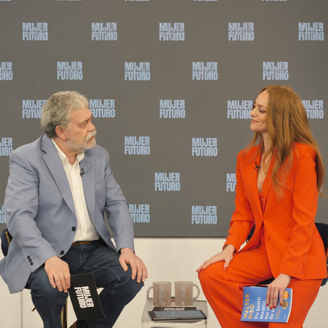 MireiaCarrillo's tweet photo. Ya comenzaron las grabaciones de la nueva temporada de @mujerfuturotv Podcast. ¡Ahora con hombres! Entre los invitados masculinos de esta nueva edición se encuentran el psicólogo Walter Riso, el célebre periodista Jorge Ramos y el Productor Ejecutivo Carlos Mesber.
#MujerFuturo https://t.co/1xaECR4KHB