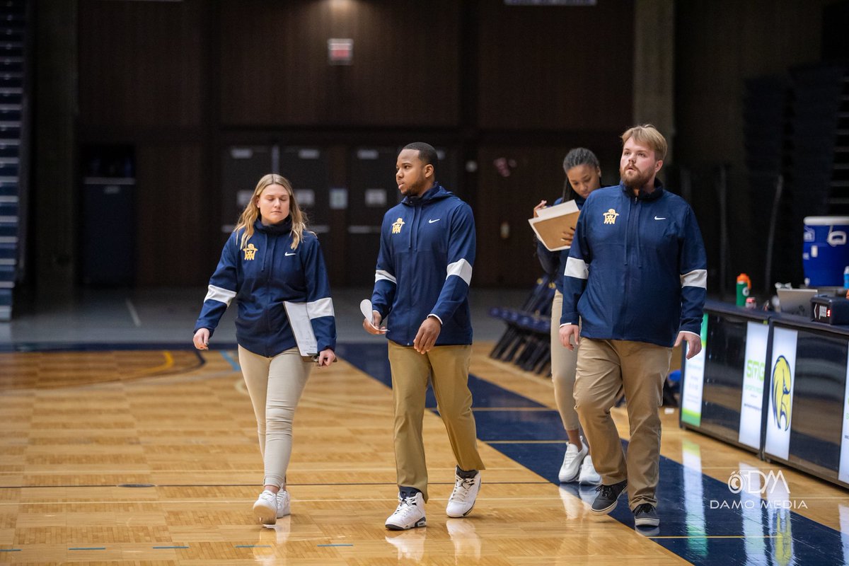 RVC_WBB's tweet photo. Happy Birthday Coach Hoeger! We hope you have a great day 🥳 https://t.co/40AztqnGLL