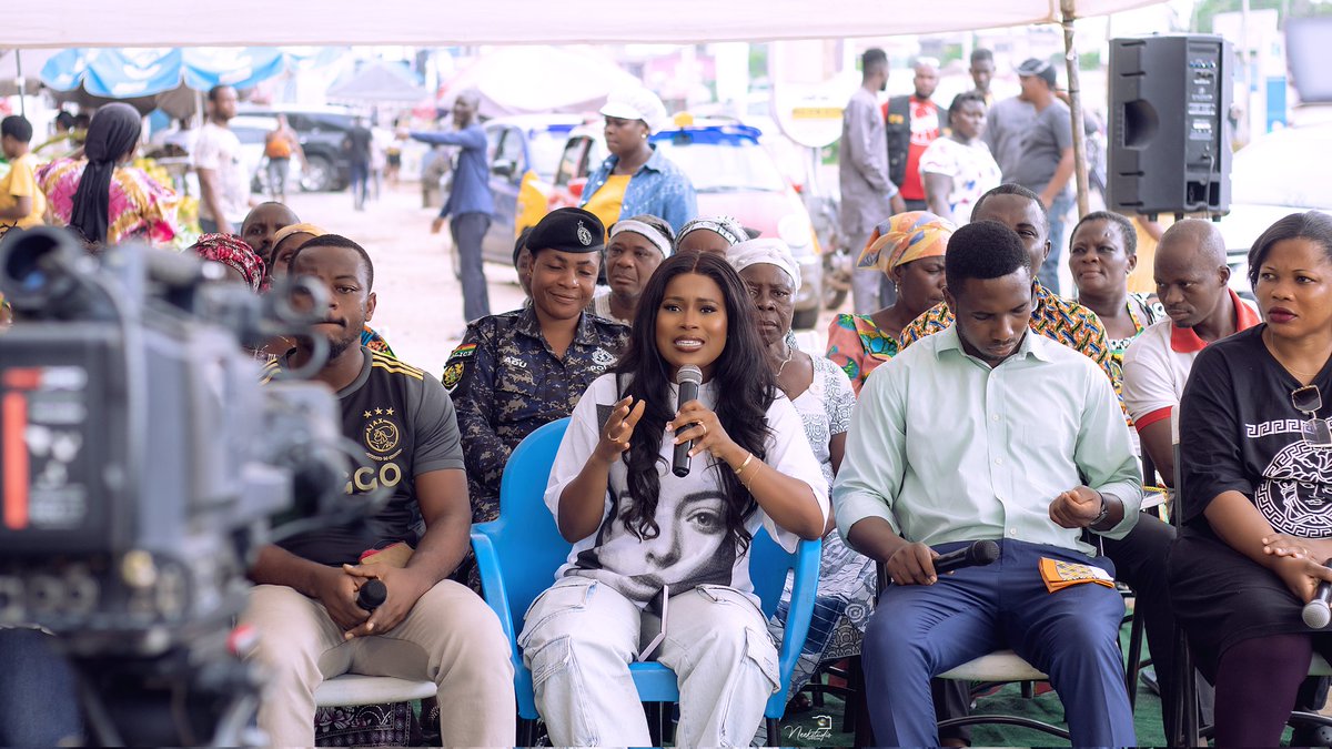 berlamundi's tweet photo. The calm before the storm..... #CommunityManifesto on #TV3NEWDAY 
📷: @neekstudio_ https://t.co/FbR73g3YiW