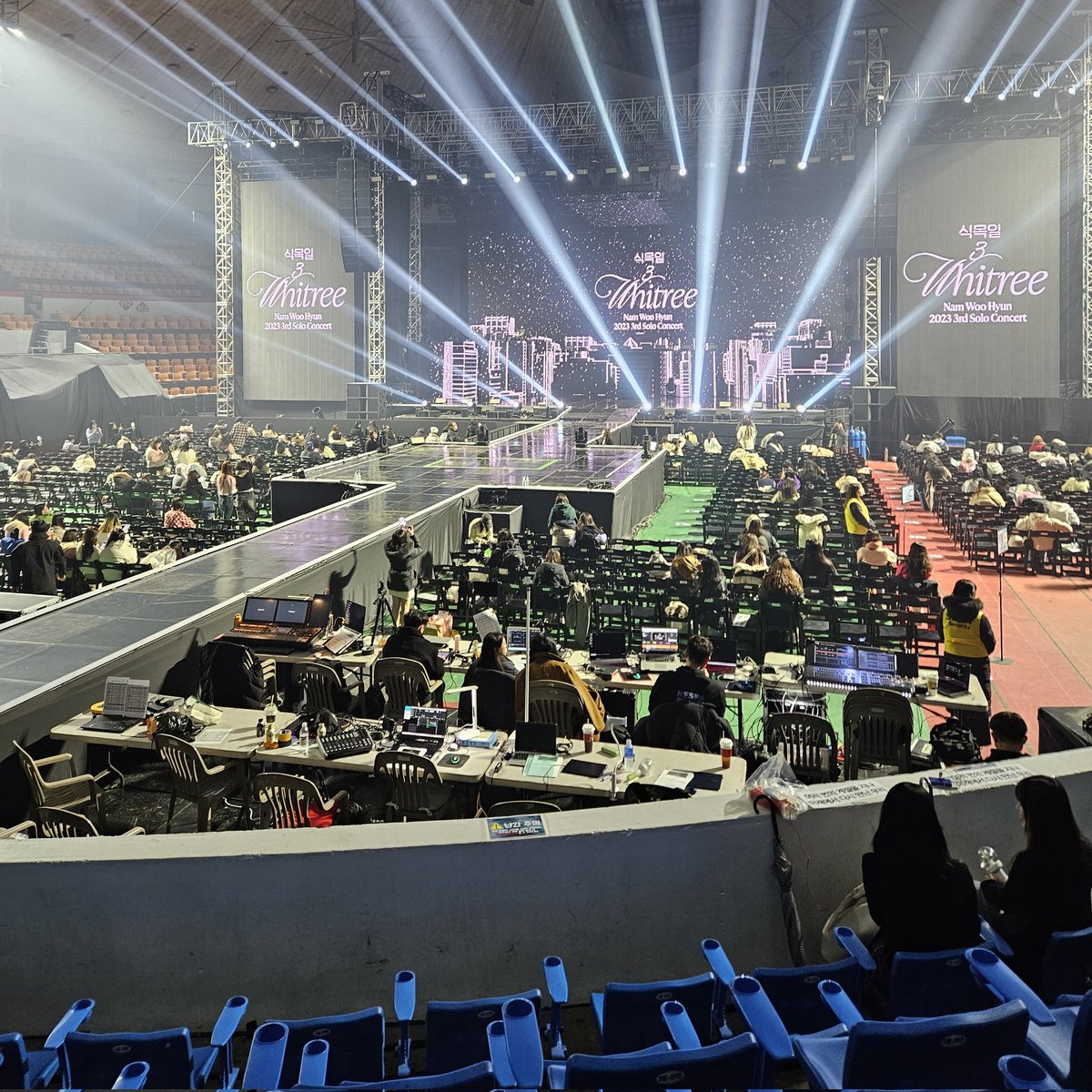 big_egg_potato's tweet photo. 잠실학생체육관 201구역 6열 시야 https://t.co/oq9MlLpaad