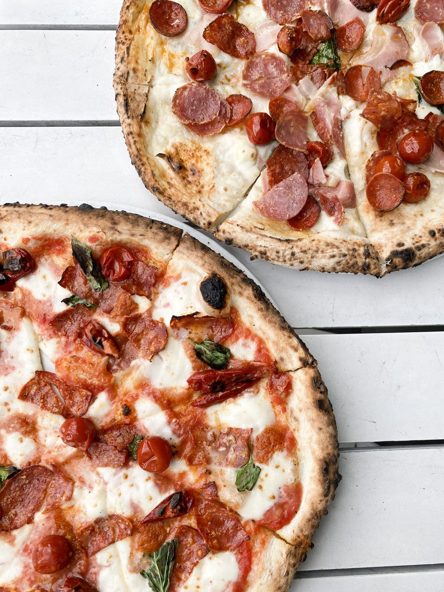 Summer vibes are in full swing at Varuni Napoli! ☀️ Join us on our Midtown patio for a delightful alfresco dining experience. Enjoy your favorite Neapolitan dishes while soaking up the sun at a casual lunch or an enchanting dinner.