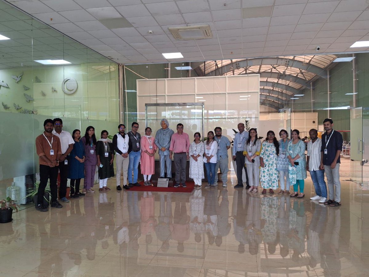 ibsc_skill's tweet photo. @Ap_MedTechZone in collaboration with @OEdusphere commenced a comprehensive course with @DRGIRISHPATEL3 a renowned #Foetal Medicine expert, for #Obstetrics Doppler and 3D/4D #ultrasound which are crucial diagnoses of any conditions during #pregnancy and #childbirth
#MedTech https://t.co/Gkz36XSjMx