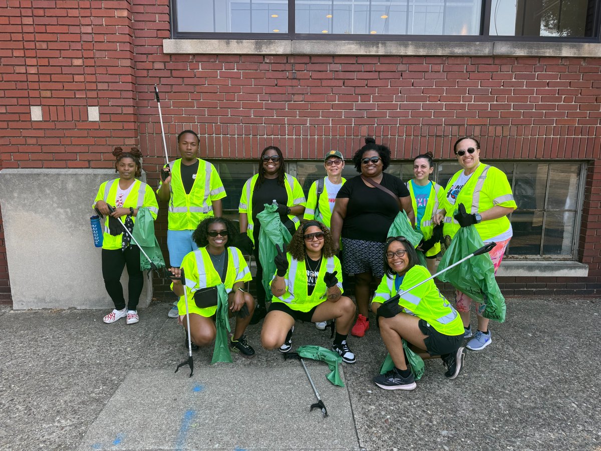 LouisvilleUL's tweet photo. A big THANK YOU to our amazing LUL family for showing up and cleaning up with @Brightside_'s Trash for Cash! Together, we beautified a 3-mile stretch and raised funds for our community. 

#LUL #TrashForCash #CommunityLove https://t.co/JY1H4ow5Uo