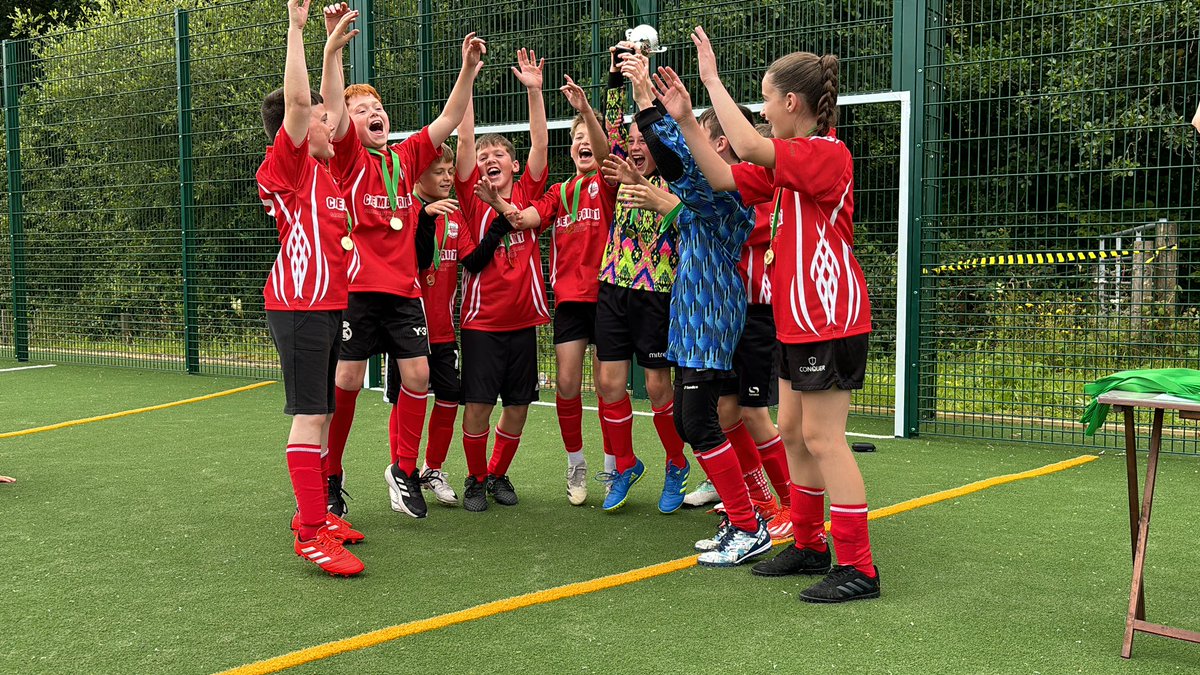 Ysgol Tycroes tweet media