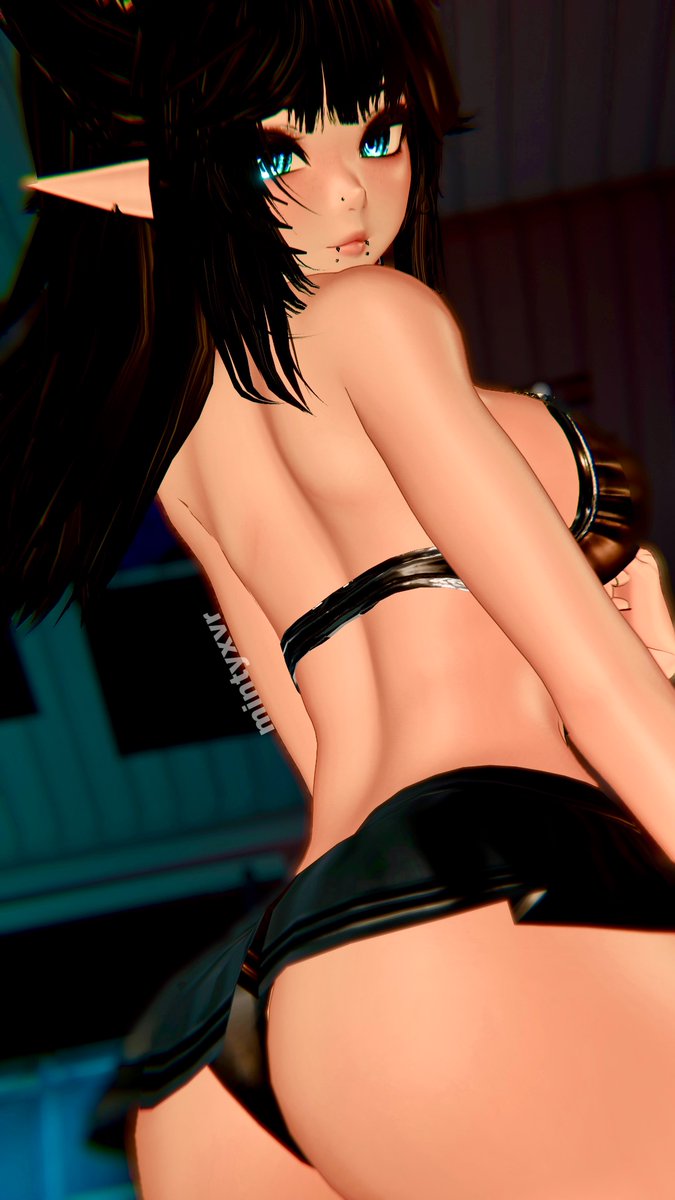 MintyxVR's tweet image. What are you doing back there?~ 🤍
#VRC #VRChat
#VRChatPhotography
#lewdtuber
