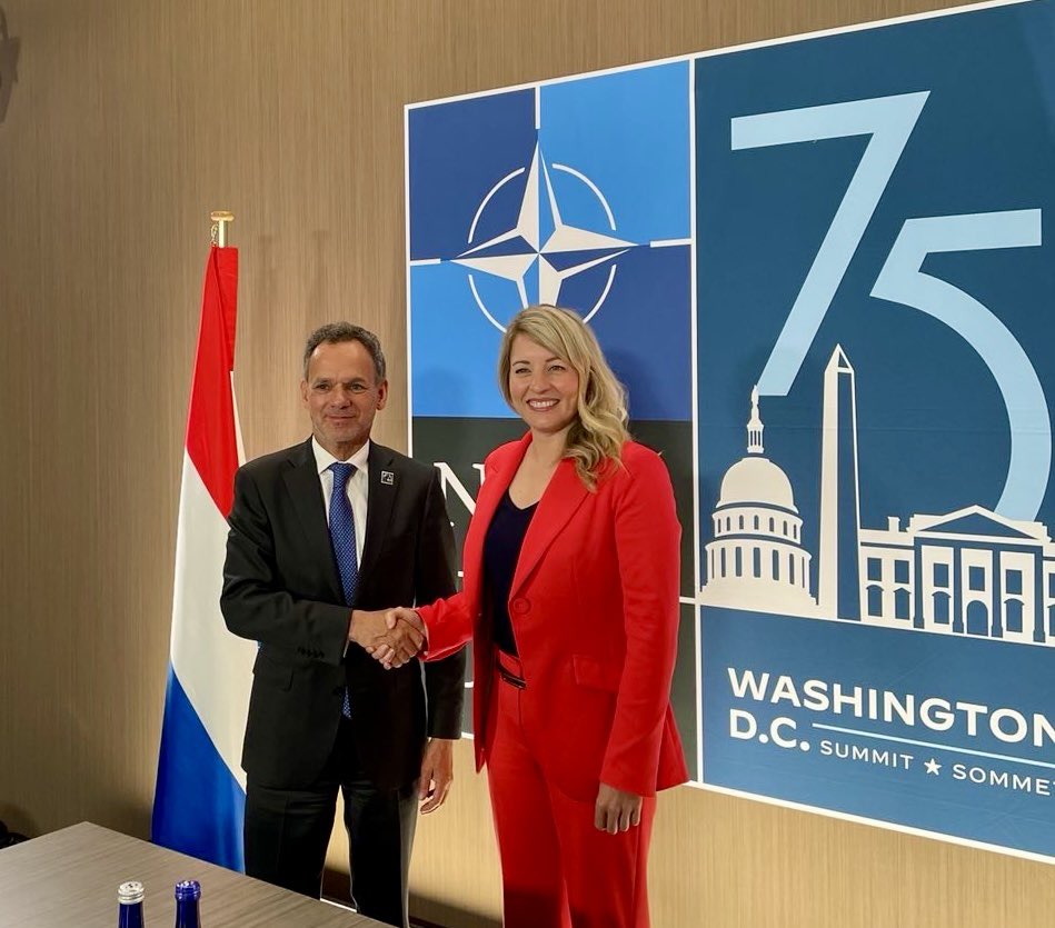 At the #NATOSummit, Minister Joly met with her Dutch counterpart, <a href="/ministerBZ/">Tom Berendsen</a>, and congratulated him on his new role. Canada and the Netherlands will continue to work together on the two countries’ shared priorities, including support for Ukraine.